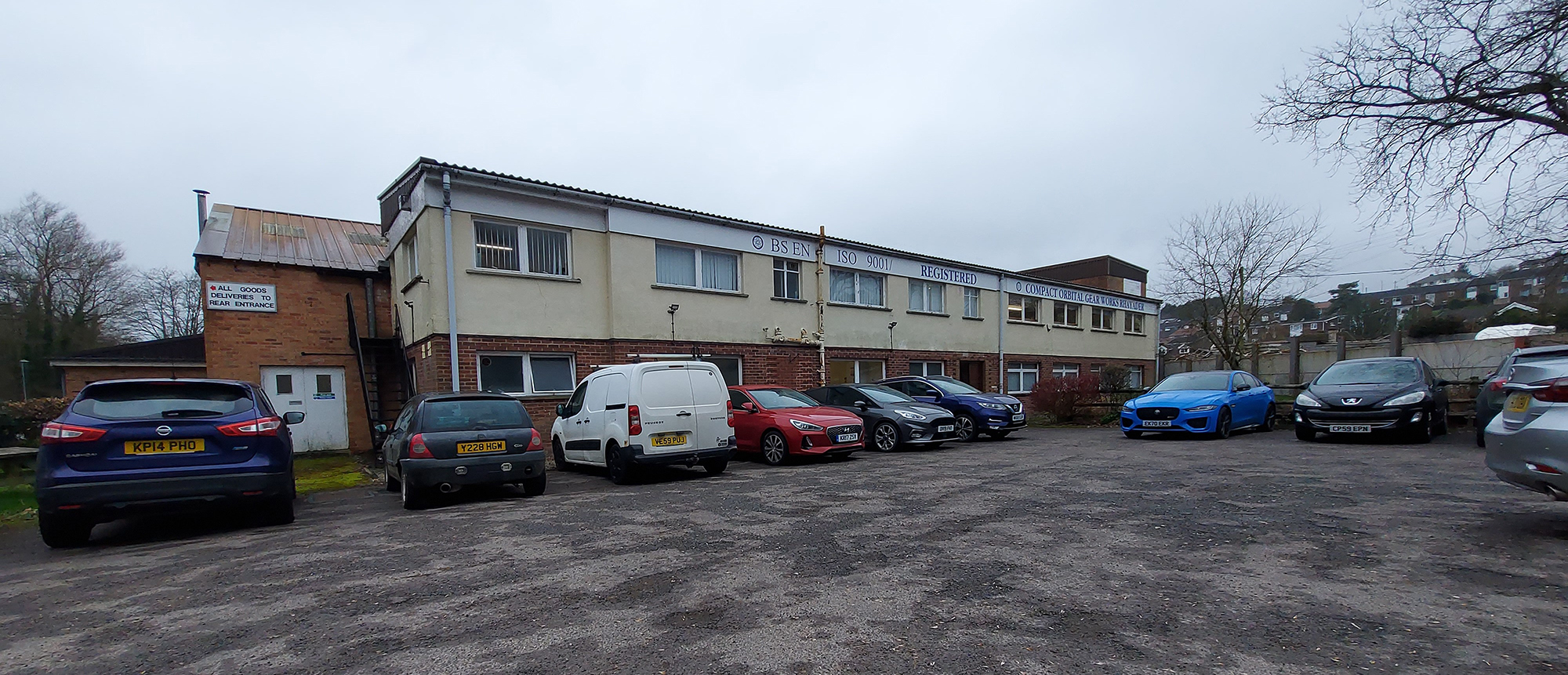 Freehold Sale – Industrial Property with Yard and Offices
